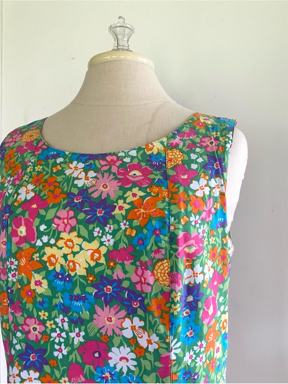 Vintage Lilly Pulitzer Bright Floral Mini Dress in Green, Pink & Blue Size 8 - Picture 7 of 9
